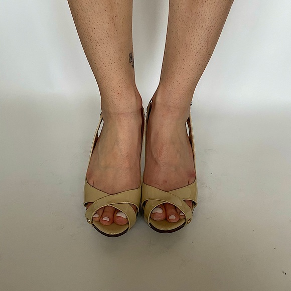 Guess Sling Back Peep Toe Heel - Picture 2 of 3